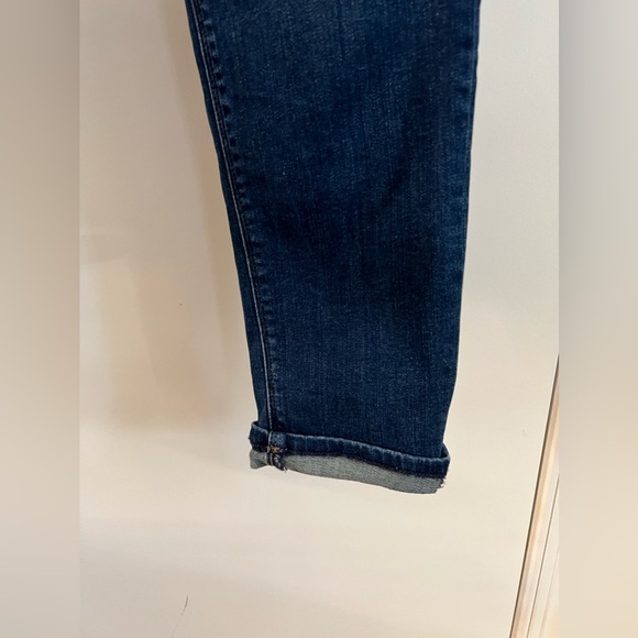 Mid Rise Cropped Jean Legging, Stretch Performance - Picture 3 of 7